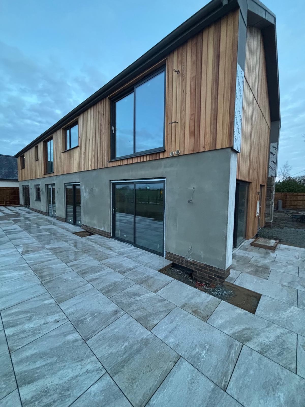 Silicone Render in Tibenham 2, image 1